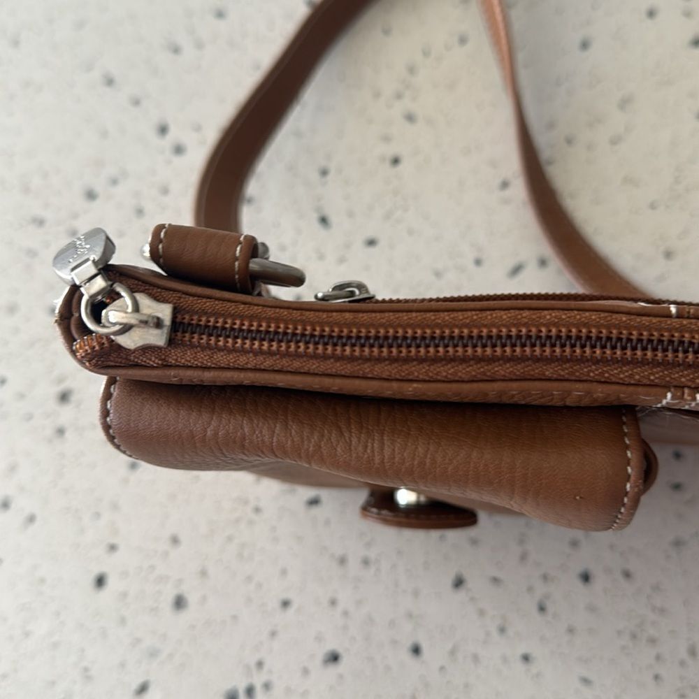 Tignanello Genuine Brown Leather Crossbody Travel Casual Shoulder Bag Versatile - Picture 12 of 13